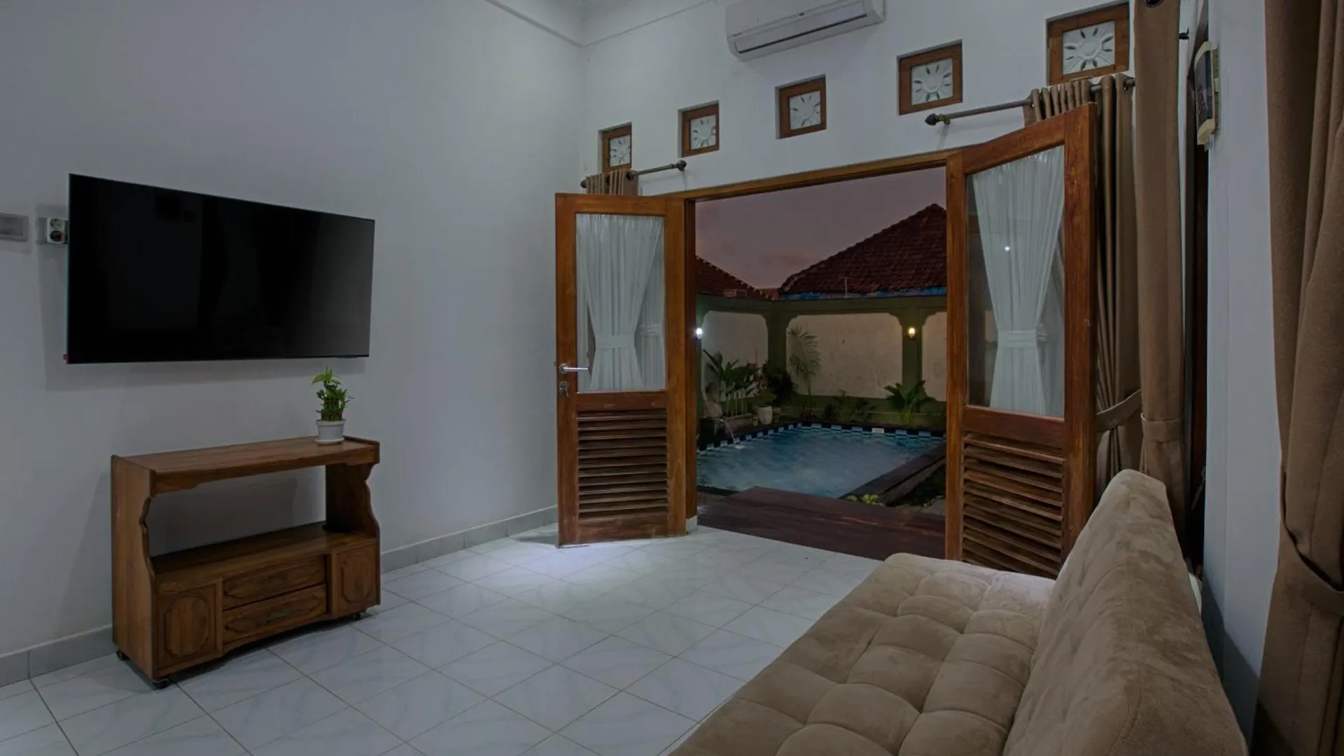 Villa Calgary Seminyak Indonesien